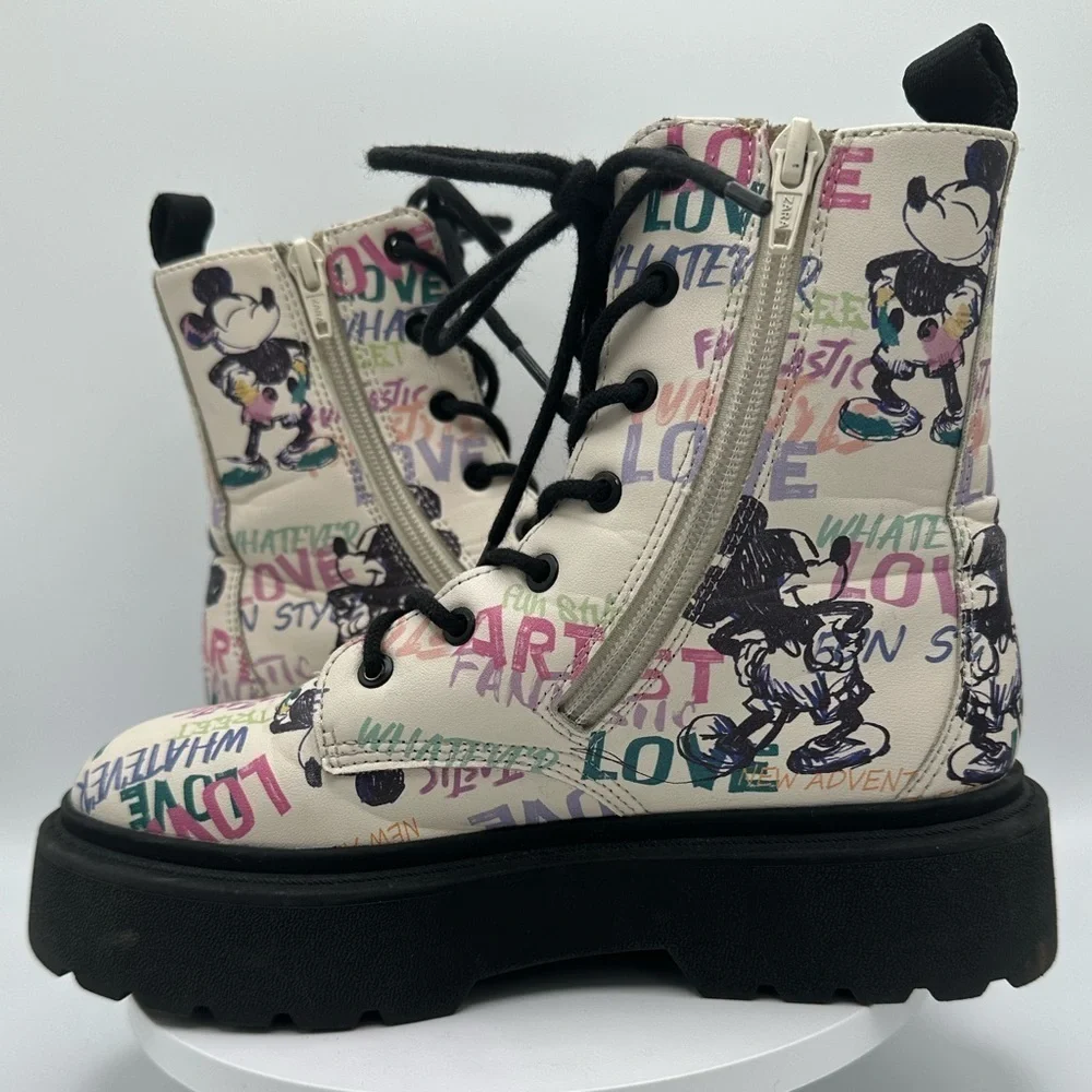ZARA DISNEY Kids Combat Boots, Size 1.5 (34EU)
